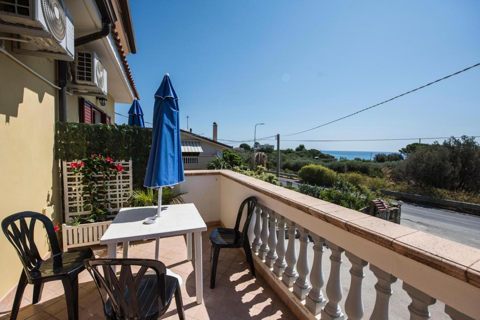 ברנקאלאונה מרינה B&B Casa Cosmano מראה חיצוני תמונה